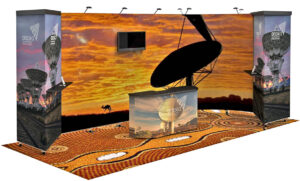 עיצוב של ביתן תצוגה מאת אקספוסמארט הכולל שטיח ממותג